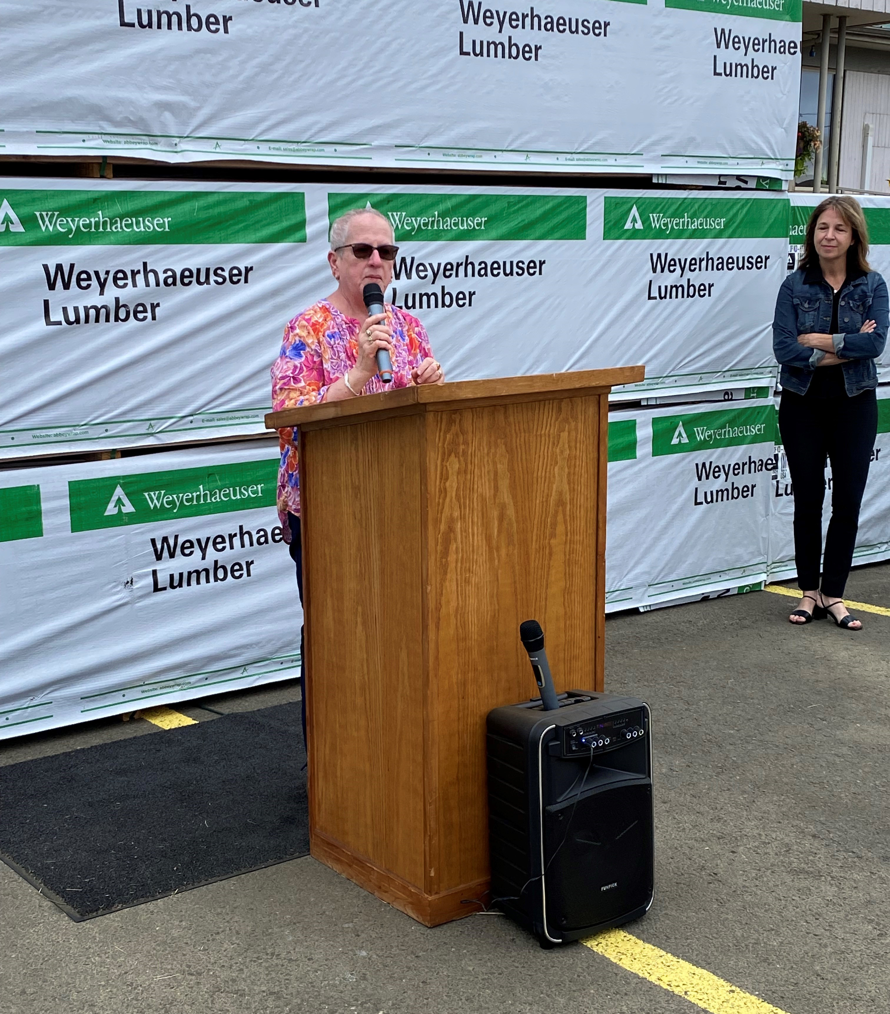 Image of Raymond mayor Dee Roberts making remarks during the July 17 celebration of Raymond's selection as our second THRIVE community.