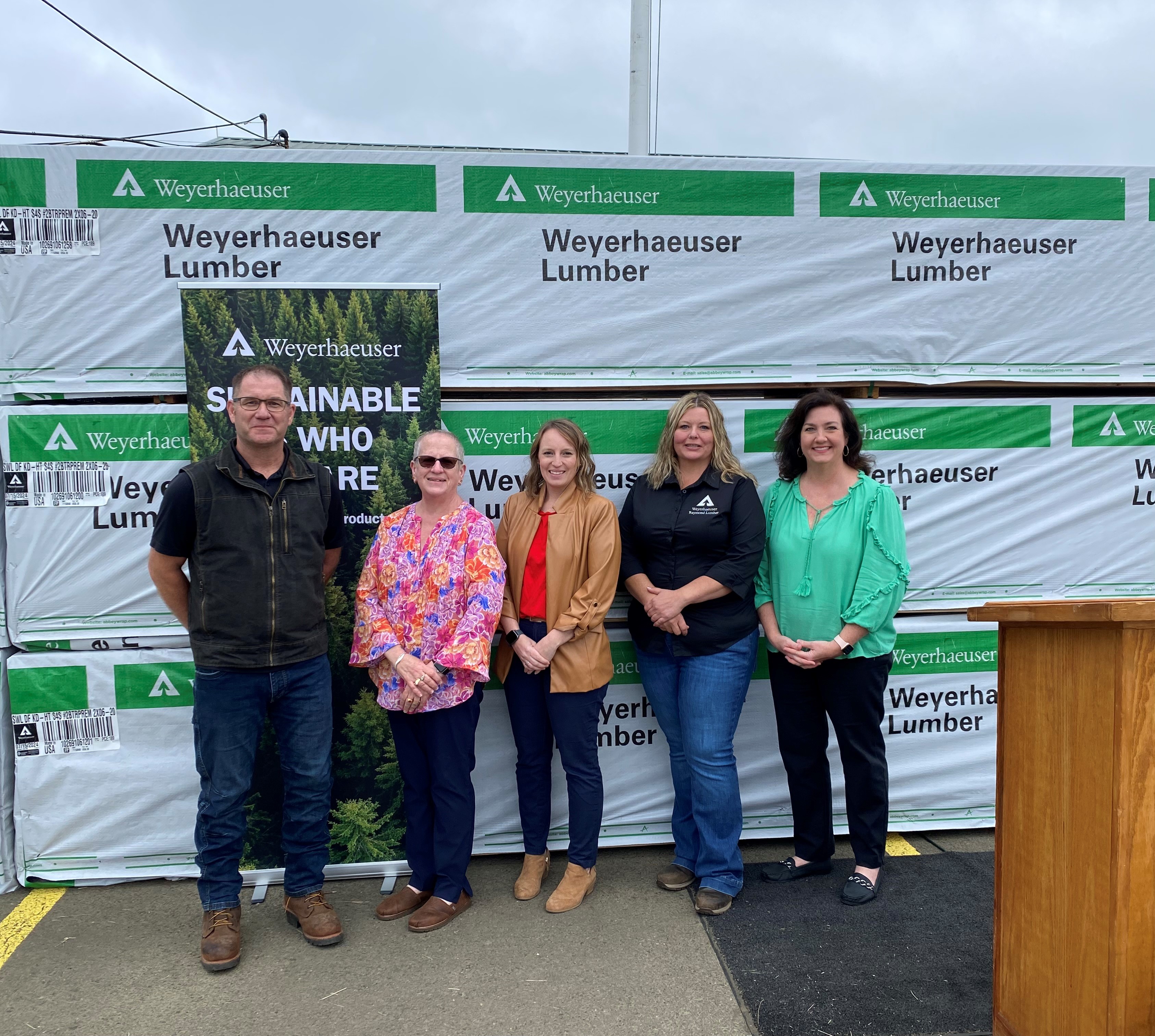 Image of Spencer Headley, Raymond mill manager; Mayor Roberts; Katie Hooker, corporate giving manager; Chrissy Doyle, Raymond safety manager; and Nancy Thompson, senior director of Advocay & Philanthropy, at the July 17 celebration.